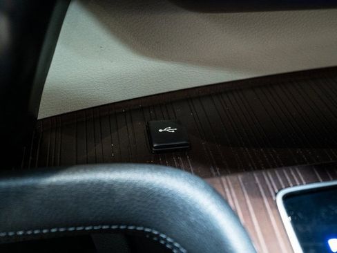 Used 2024 Toyota Sienna XLE image 28