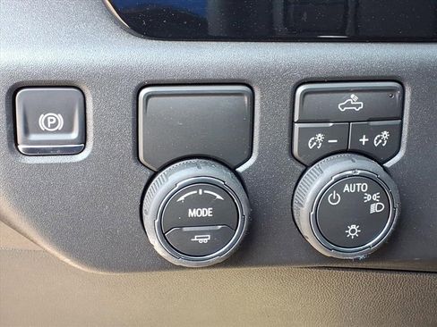 New 2026 Chevrolet Silverado 1500 LT image 17