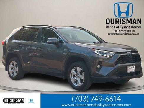 Used 2020 Toyota RAV4 XLE w/ Convenience Package AWD/4WD image 1