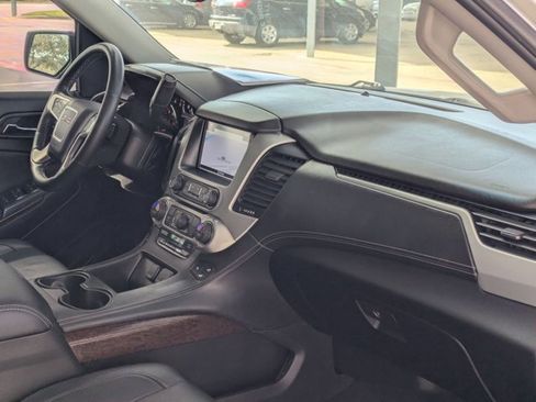 Used 2016 GMC Yukon XL SLT w/ Open Road Package image 26