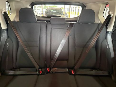 Certified 2025 Nissan Rogue S FWD image 18