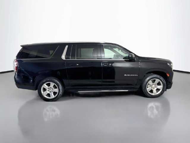 Used 2023 Chevrolet Suburban LT RWD image 11
