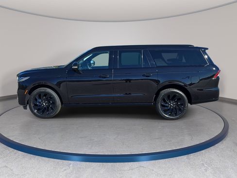 New 2026 Lincoln Navigator L Reserve w/ Jet Appearance Package AWD/4WD image 8