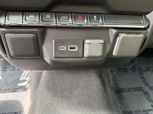 Used 2024 Chevrolet Silverado 1500 Custom w/ Turbomax Blackout Package AWD/4WD image 22