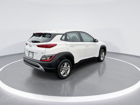 Used 2023 Hyundai Kona SE image 8