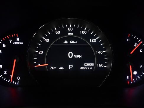 Used 2019 Kia Sorento SX image 29