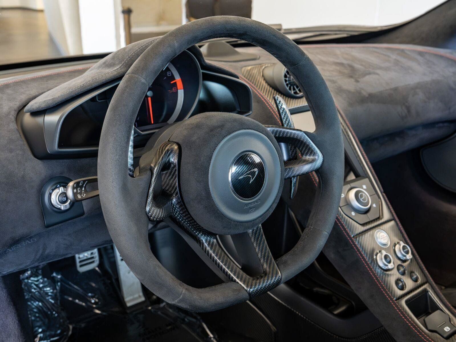 Used 2016 McLaren 675LT Coupe RWD image 67