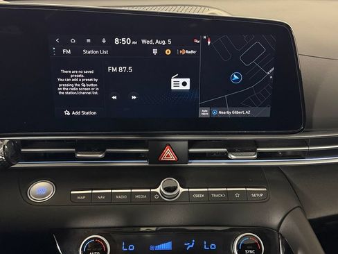 Used 2025 Hyundai Elantra Limited FWD image 18