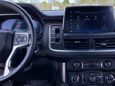 Used 2023 Chevrolet Suburban Z71 w/ Luxury Package image 7