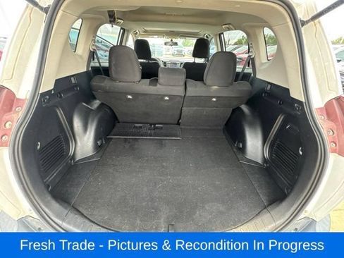 Used 2013 Toyota RAV4 XLE AWD/4WD image 18