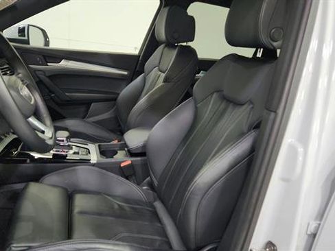 Used 2025 Audi Q5 2.0T Premium image 17