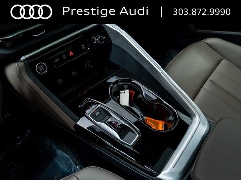 Used 2025 Audi Q5 Premium w/ Convenience Package image 19