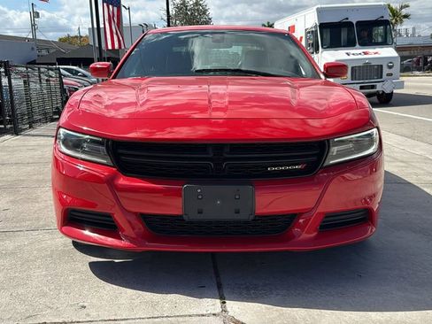 Used 2019 Dodge Charger SXT w/ Leather Interior Group image 16