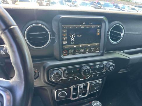 Used 2021 Jeep Wrangler Unlimited Sahara w/ Cold Weather Group AWD/4WD image 27