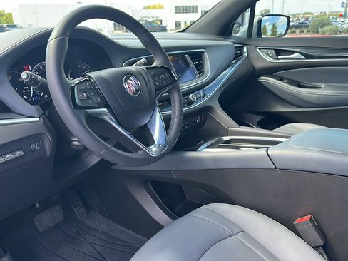 Used 2023 Buick Enclave Premium image 12