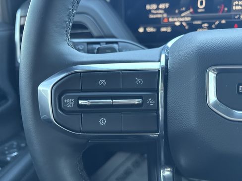 Used 2025 GMC Yukon Denali w/ Sun & Power Step Package image 20