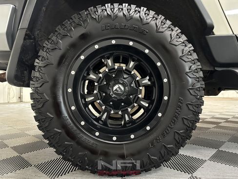 Used 2013 Toyota FJ Cruiser 4WD w/ Upgrade Pkg image 18