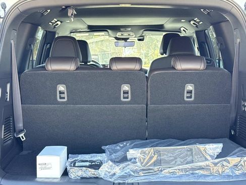 New 2026 Nissan Armada Platinum image 12