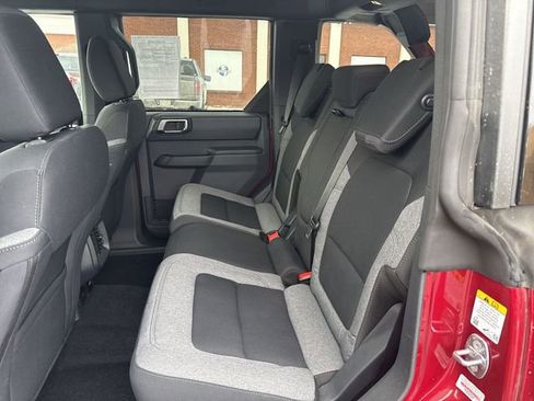 Used 2025 Ford Bronco Big Bend image 26