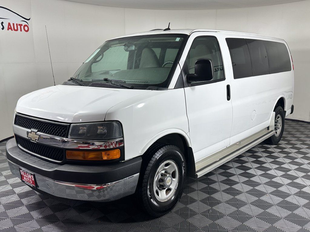 Used 2015 Chevrolet Express 3500 LT w/ LT Preferred Equipment Group RWD image 2