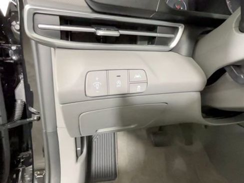 Certified 2023 Hyundai Elantra SE FWD image 21