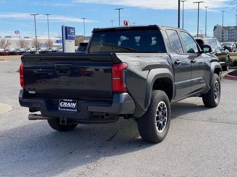 Used 2025 Toyota Tacoma TRD Off-Road image 7