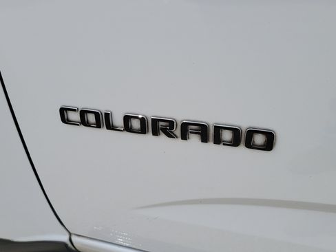 Used 2018 Chevrolet Colorado W/T w/ WT Convenience Package RWD image 29