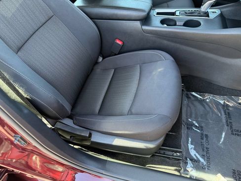 Used 2025 Nissan Altima 2.5 SV FWD image 32