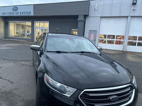 Used 2018 Ford Taurus Limited image 2