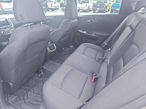 Used 2025 Chevrolet Malibu LT FWD image 9