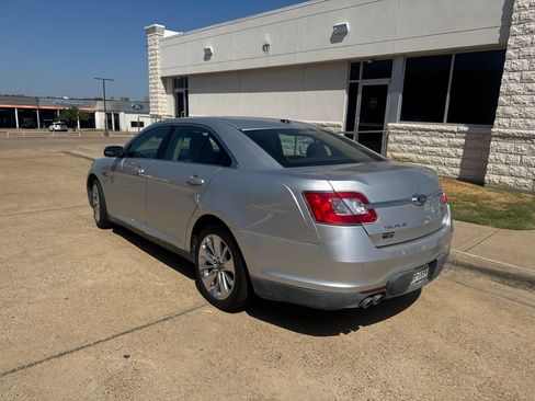 Used 2011 Ford Taurus Limited FWD image 6