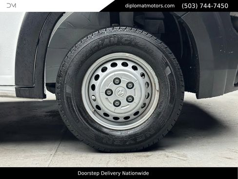 Used 2025 RAM ProMaster 2500 w/ U-Haul Equipment Group image 38