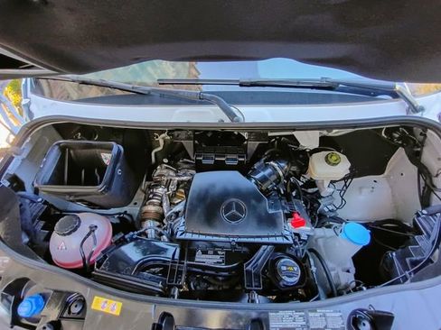 Used 2025 Mercedes-Benz Sprinter 2500 image 68