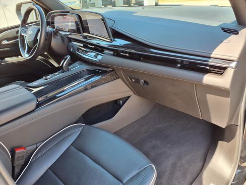 Used 2024 Cadillac Escalade Sport image 7