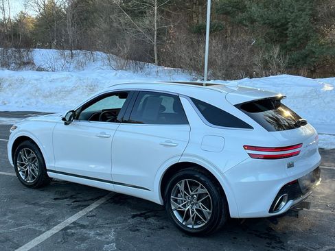 Used 2023 Genesis GV70 2.5T w/ Select Package image 3