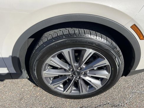 Used 2020 Lincoln Corsair Reserve w/ Equipment Group 201A image 8