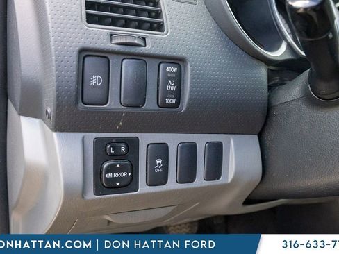 Used 2015 Toyota Tacoma PreRunner w/ TRD Sport Package RWD image 17