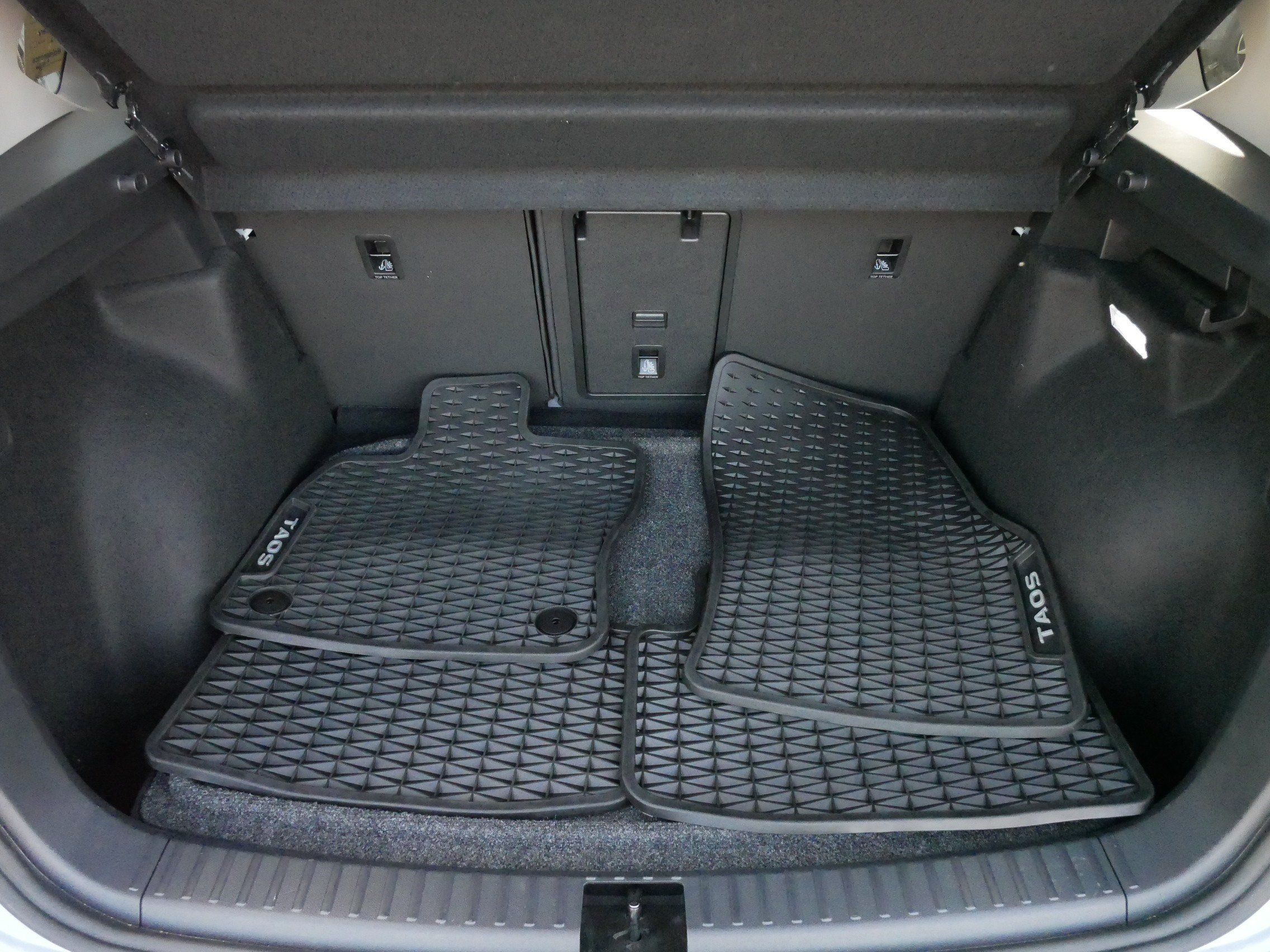 Certified 2025 Volkswagen Taos SE AWD/4WD image 18