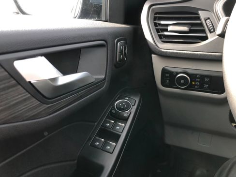 New 2026 Ford Escape Plug-in Hybrid w/ PHEV Premium Package image 41