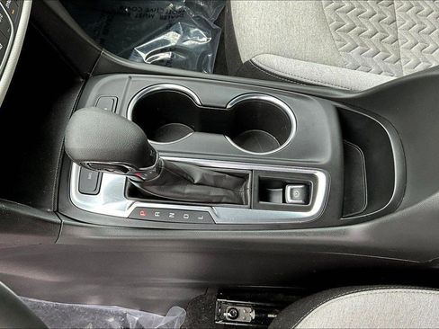 Used 2023 Chevrolet Equinox LT w/ Driver Convenience Package image 17