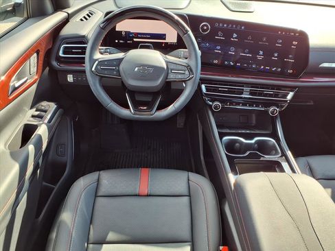 Used 2024 Chevrolet Traverse RS w/ LPO, Floor Liner Package image 2