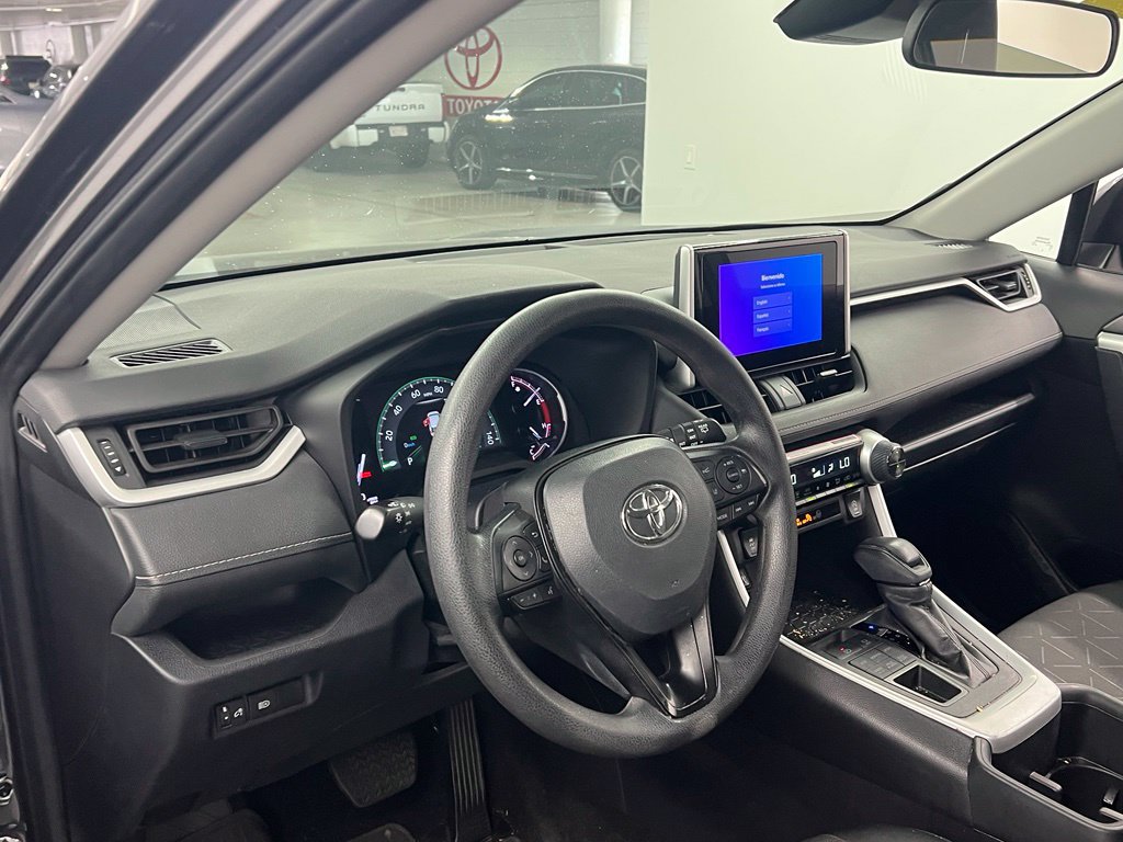 Used 2024 Toyota RAV4 XLE AWD/4WD image 10