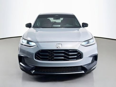 Used 2025 Honda HR-V Sport image 2