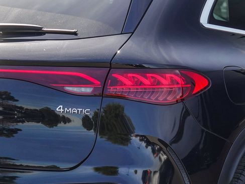 Used 2023 Mercedes-Benz EQE 500 4MATIC SUV image 8