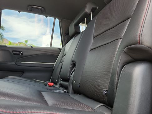 Certified 2024 Honda Passport Black Edition image 10
