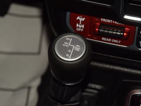 Used 2026 Jeep Wrangler Unlimited Rubicon AWD/4WD image 41