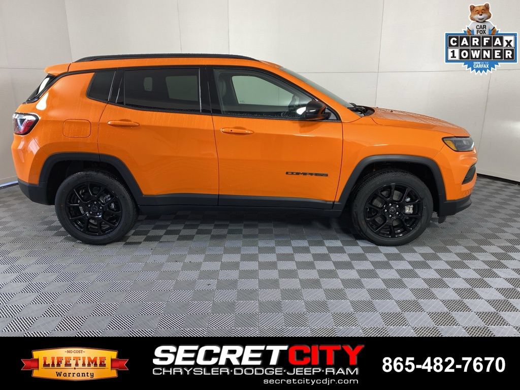 Used 2026 Jeep Compass Latitude AWD/4WD image 8