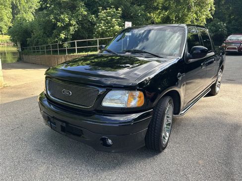 Used 2001 Ford F150 Harley-Davidson RWD image 1