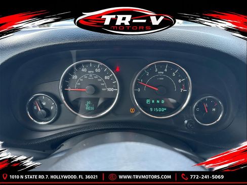 Used 2015 Jeep Wrangler Unlimited Sport w/ Connectivity Group AWD/4WD image 19