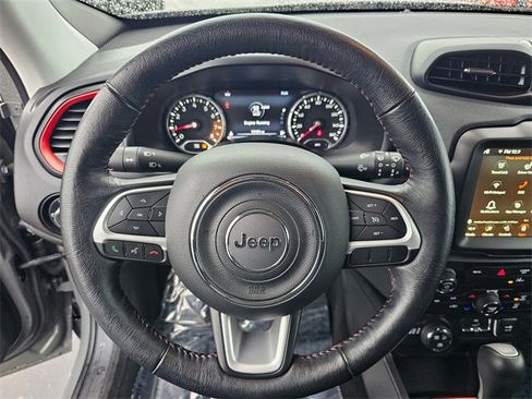 Used 2021 Jeep Renegade Trailhawk w/ Trailer Tow Group image 17